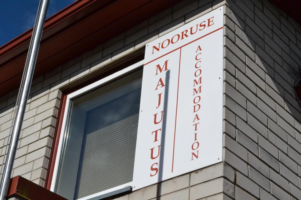 Nooruse Majutus Hotell Kuressaare Eksteriør bilde